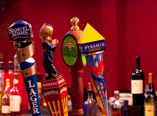 Santa Clara Biltmore Hotel & Suites - Craft Beers on Tap at Hops Bar and Grill